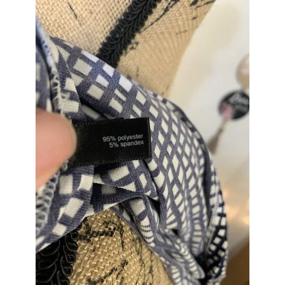 (B-57)The Limited Women’s M Black White Geometric Print Cami Tank Top Sleeveless - Picture 7 of 9